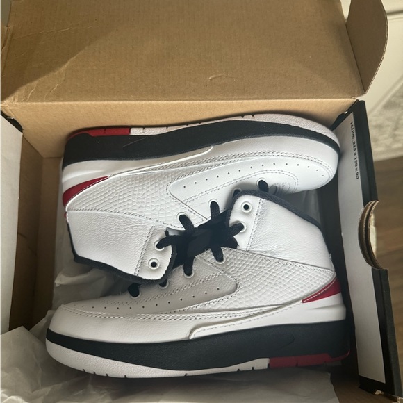 Jordan retro 2s - Picture 7 of 7